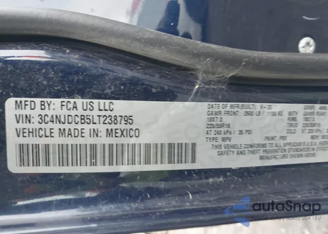 2020 Jeep Compass Limited 4X4 from USA, damaged, VIN 3C4NJDCB5LT238795